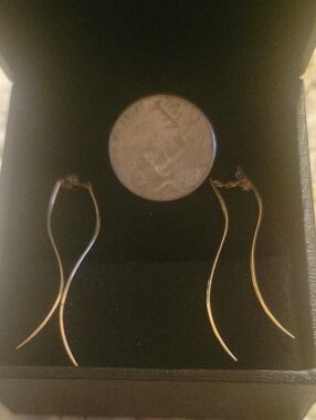 Delicate Gold Wave Drop threader Earrings - Elegant Women’s Jewelry